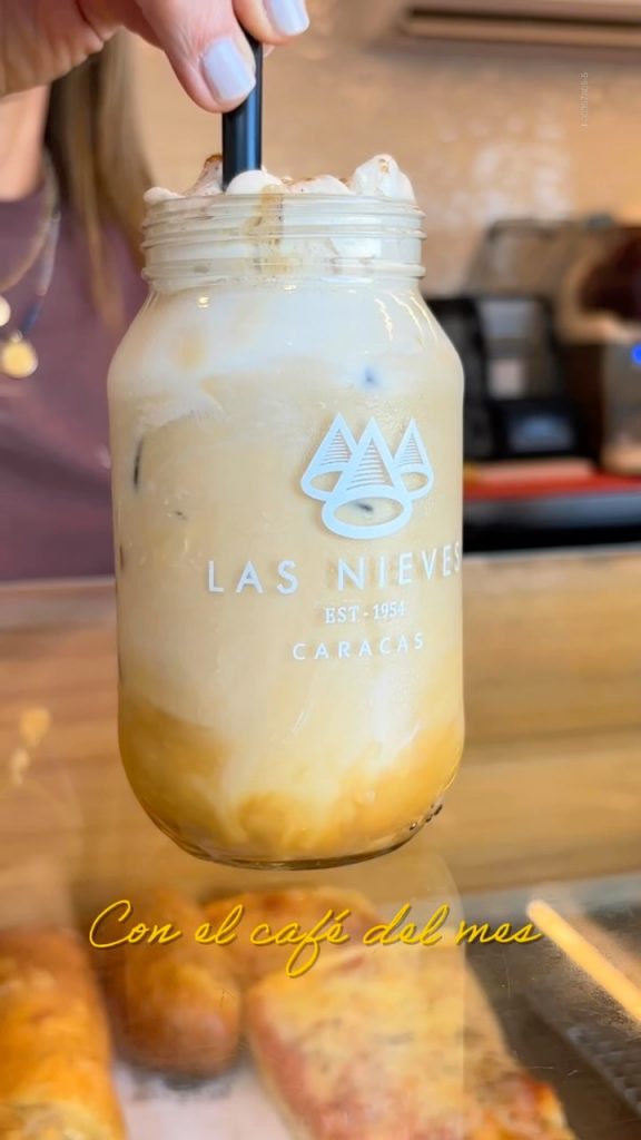 Pastelería Las Nieves en Varias sedes