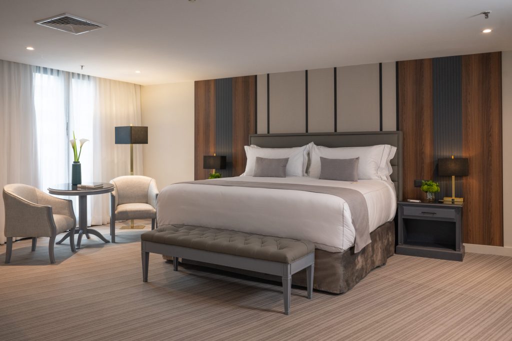 Habitación con cama king de LIDOTEL Caracas