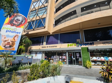 Centro Comercial y Profesional Otama en Gran Valencia