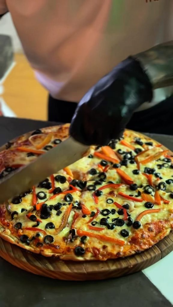 O Sole Mio Pizzería en Mérida — pizza vegetariana de la casa
